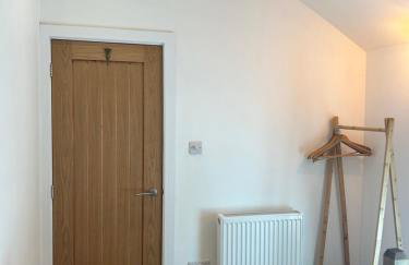 Cosy modern miners cottage - Photo 13