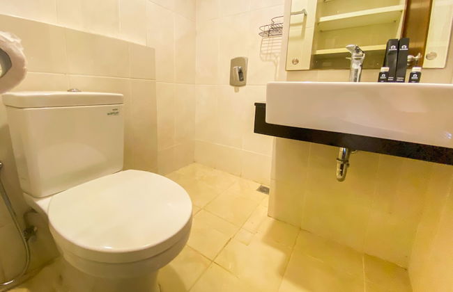 Nice And Strategic Studio Apartment At Capitol Park Residence - Photo 11