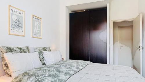 Charming 2-Bedroom Retreat Near City Center with Excellent Transport Links - Foto 5, wardrobe