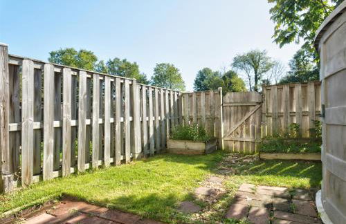Townhome in Northern Virginia, Close to DC, Pets Okay, Fenced Yard, Fast - Foto 17