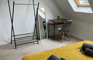 Spring House - Staycation - Perfect for Contractors & Families - 2 Parking Spaces - Foto 2