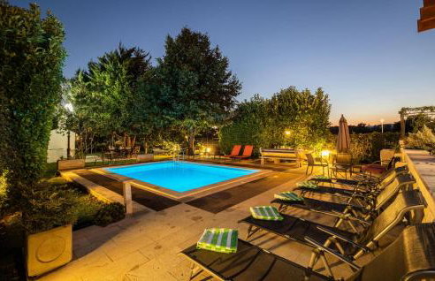 Awesome Home In Trilj - Photo 12