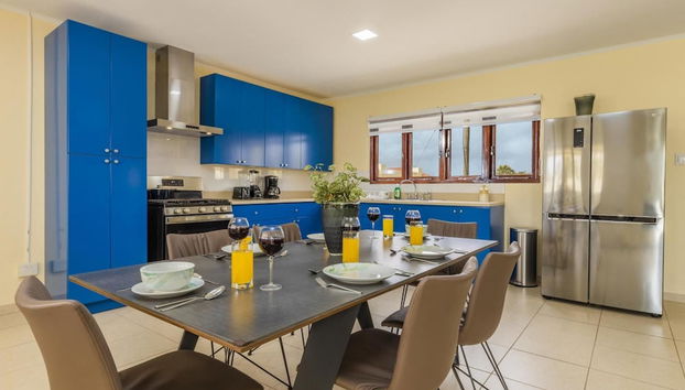 Remodeled 3BR w Private Pool Close to Palmbeach - Foto 2, Habitación