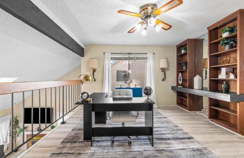 Mira Mesa Family Retreat 4BR with Balcony and Firepit - Photo 52