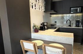 Studio moderno e completo com ótima localização - Foto 12