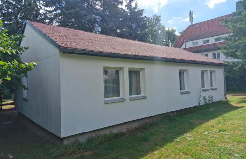 Bungalow 2 - 4-Raum-Wohnung mit Küche und 2 WC Duschen in Ohrdruf-Crawinkel - Photo 13