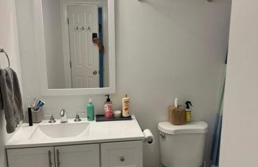 Hamptons Beach House, 5-minute walk to Bay Beach - Foto 19