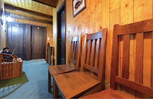 Six-Bedroom Holiday Home In Jastrebarsko - Foto 16