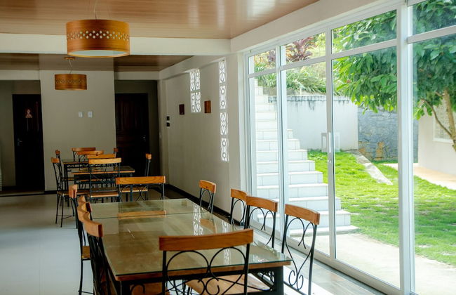 Hotel Cantinho Das Flores - Photo 39