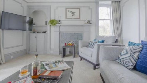 Whitecraigs - Photo 2