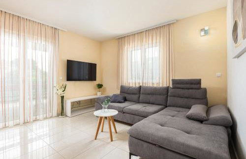 Villa Josip near Omiš , private pool - Photo 10