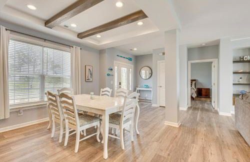 Private Beach and Deck Bayfront Home in Hayes! - Foto 12