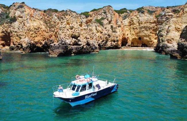 Paseo en barco por la costa de Lagos - Foto 1