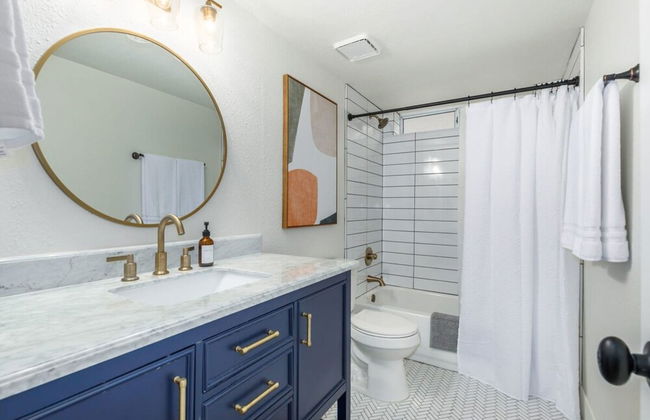 5BR Citrus Estate Sleeps 13 Free Htd Pool Gameroom - Photo 24