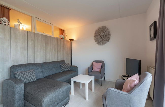 An Apartment That is Attractively Furnished - Foto 57