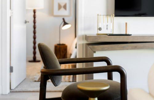 Hyatus Luxury Residences Boston Everett Premier Collection - Photo 28