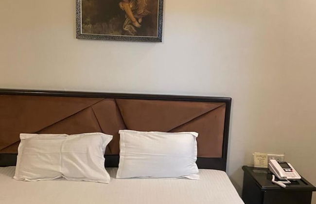 11Flowers Service Apartment By GRB - Photo 2