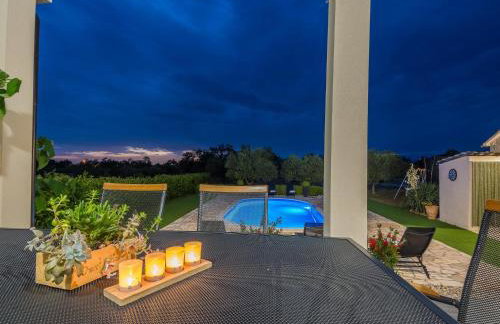 Villa in Policnik with Private Pool - Foto 21