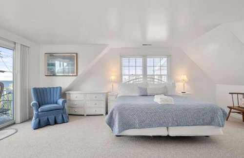 Stunning Home with Water Views - Foto 13