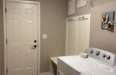 Beautiful 3 bed 2 bath condo - Foto 16