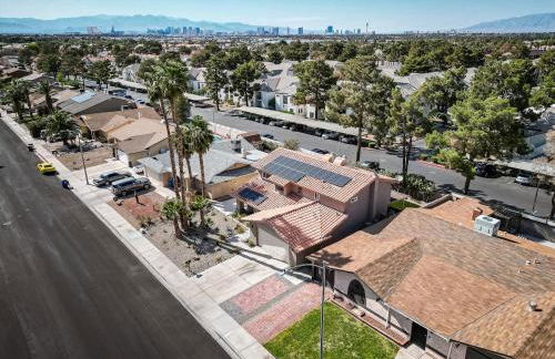 Spacious Lux Estate l 8 mins to Strip - Foto 28