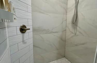 4 Bedroom 3 Full Bath Boho Oasis Saltwater Pool Near Downtown, North of Hyde Park Sleeps 12 Pets OK - Foto 41