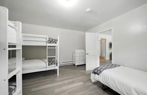 Liberty Lakefront Home - Pool, Hot Tub, Sauna - Foto 17