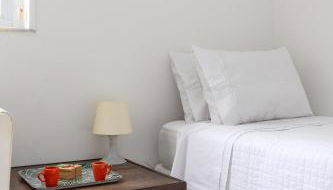 32-COP · CurtaCopacabana: Studio funcional com tudo embaixo - Foto 5