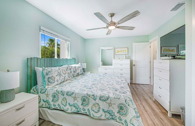 Siesta Key Island Rentals - Photo 19