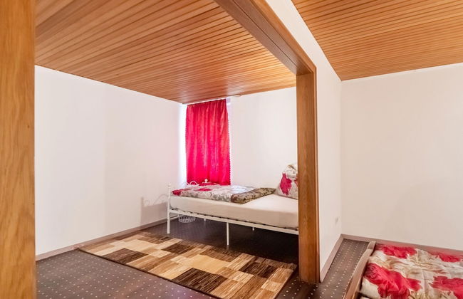 Cheerful Holiday Home in Kinheim With Mountain Views - Photo 5