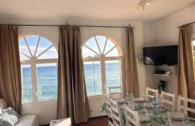 Apartamento con jardín a 11 metros de la playa. CG. - Foto 12