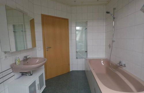 Ferienwohnung Leutkirch offen hell hoch schöne Aussicht - Foto 11