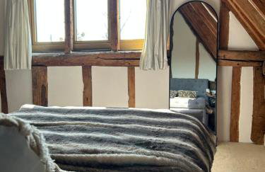 Heritage Cottage with a Pool - Photo 24