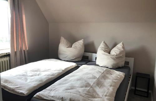 Geräumiges Haus mit viel Platz, Garten und den Parkplätzen - Foto 23