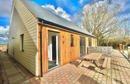 2 - Badger Sett - Modern home with hot tub in Norfolk - Photo 1