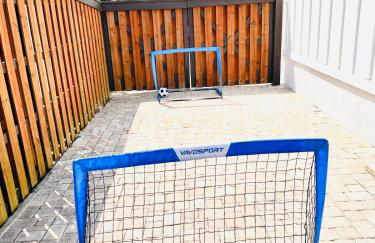 Lion of the Beach - Photo 13