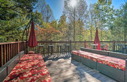 Riverfront Tallulah Falls Cabin with Hot Tub! - Foto 11