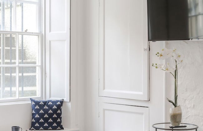 4 Berkeley Sq - YourApartment - Foto 3