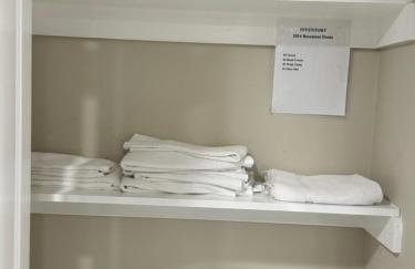 Lovely Remodeled 2bdrm Basement Home - Foto 30