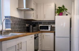 3BR Grantham Retreat, Perfect for Work Stays & Parking - Foto 4