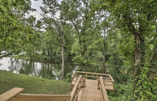 Mountain Home Cottage with Deck on White River! - Foto 6