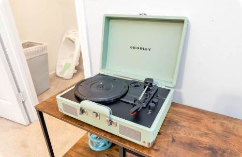 4BR Cozy Family Retreat Near Mall of GA, Near Lake Lanier - Sleeps 10 - Foto 36