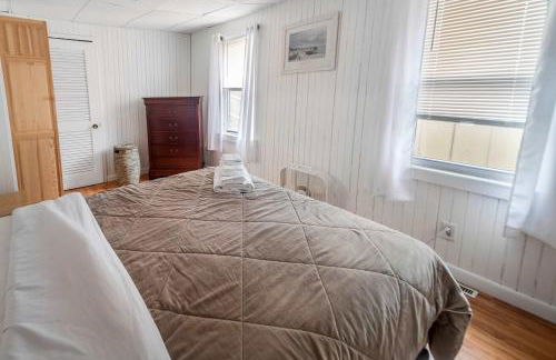 Family Lakefront Adventure House 3BR wFirepit & Scenic - Foto 52