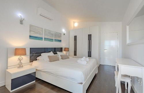 Villa Elisabetta, Luxury Villa with Heated Pool Ocean View in Adeje, Tenerife - Foto 11