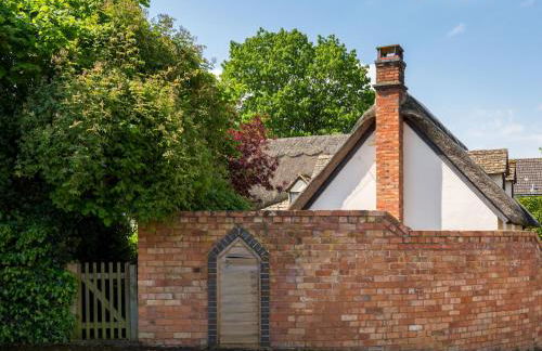 Pass the Keys Dara Cottage 16th Century Thatched Cottage - Photo 32