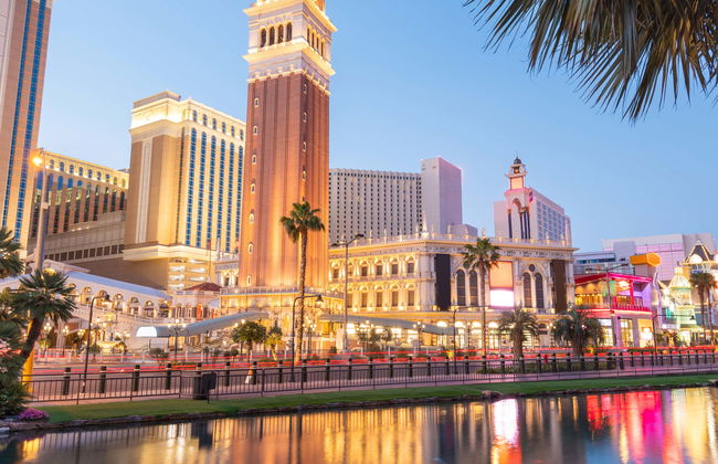 Open-Top Bus Night Tour - Photo 3