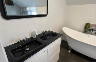 Spacious Three Bedroom Flat in Filey Town Centre with Workspace - Foto 15