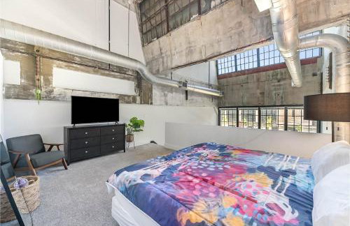The Coolest Loft in the Cincinnati Area - Photo 25