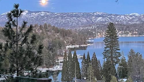 Surreal Feel Lakeview Chalet - Foto 2