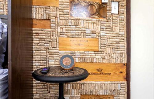 Romantic Historic Inn Suite with Mountain Views in Luray, Virginia - Foto 16